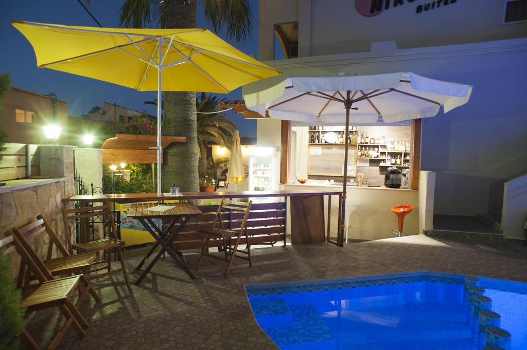 Nikolas Suites คาโตดารัตโซ ภายนอก รูปภาพ