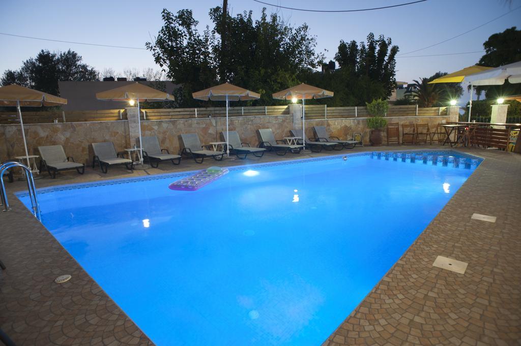 Nikolas Suites คาโตดารัตโซ ภายนอก รูปภาพ
