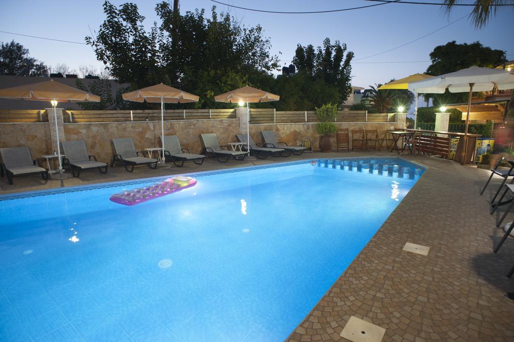 Nikolas Suites คาโตดารัตโซ ภายนอก รูปภาพ