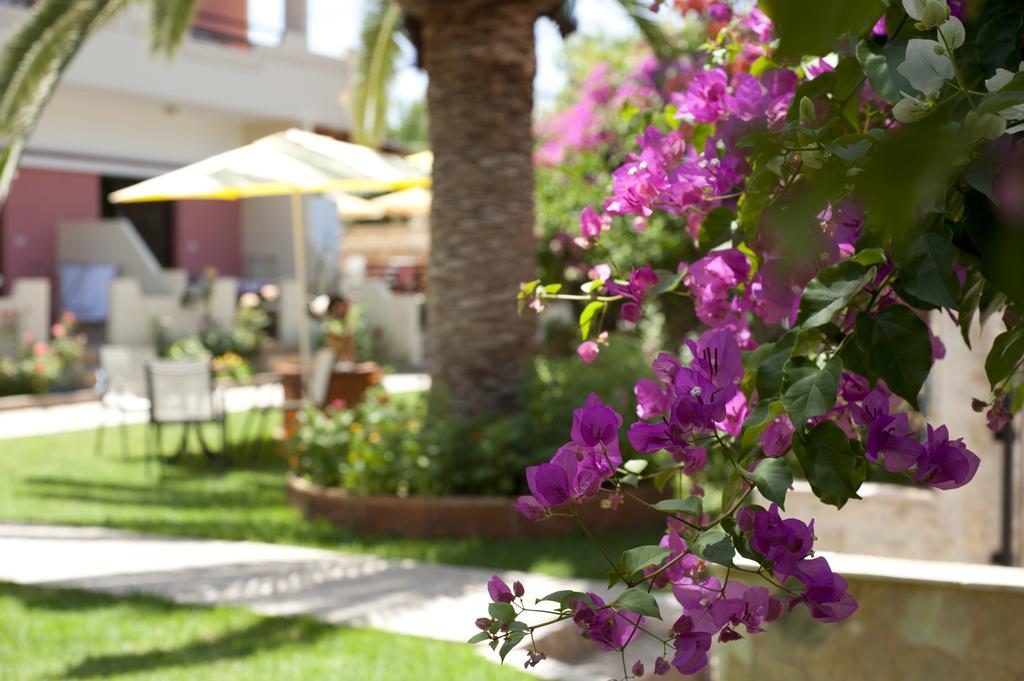 Nikolas Suites คาโตดารัตโซ ภายนอก รูปภาพ